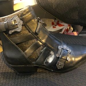 Nine West buckle boots size 7